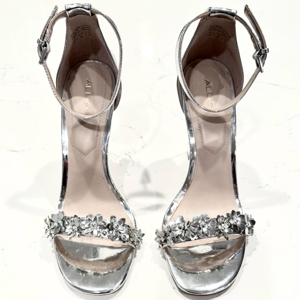 Aldo Women’s Silver Chrome Flower High Heel Sandals Size 8.5 - Picture 3 of 10